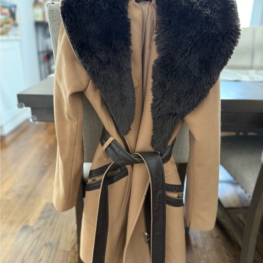 Via Spiga Tan Coat with Black Fur Collar